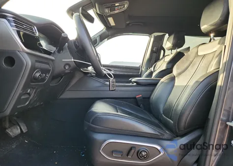 2023 Jeep Wagoneer Series Iii z USA, uszkodzony, nr VIN 1C4SJVDP8PS513344